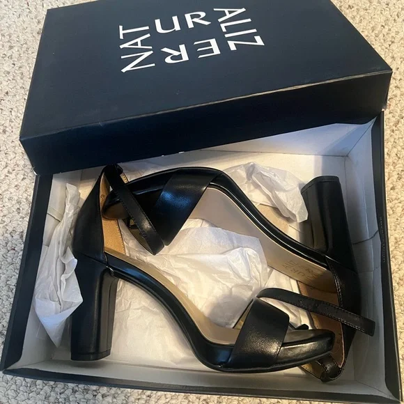 Black Naturalizer Joy Dress Sandals 7.5 - Picture 5 of 10